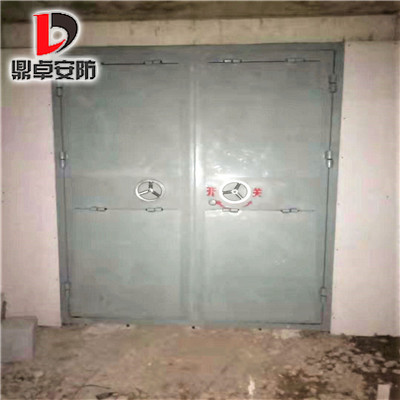 泄爆門(mén)